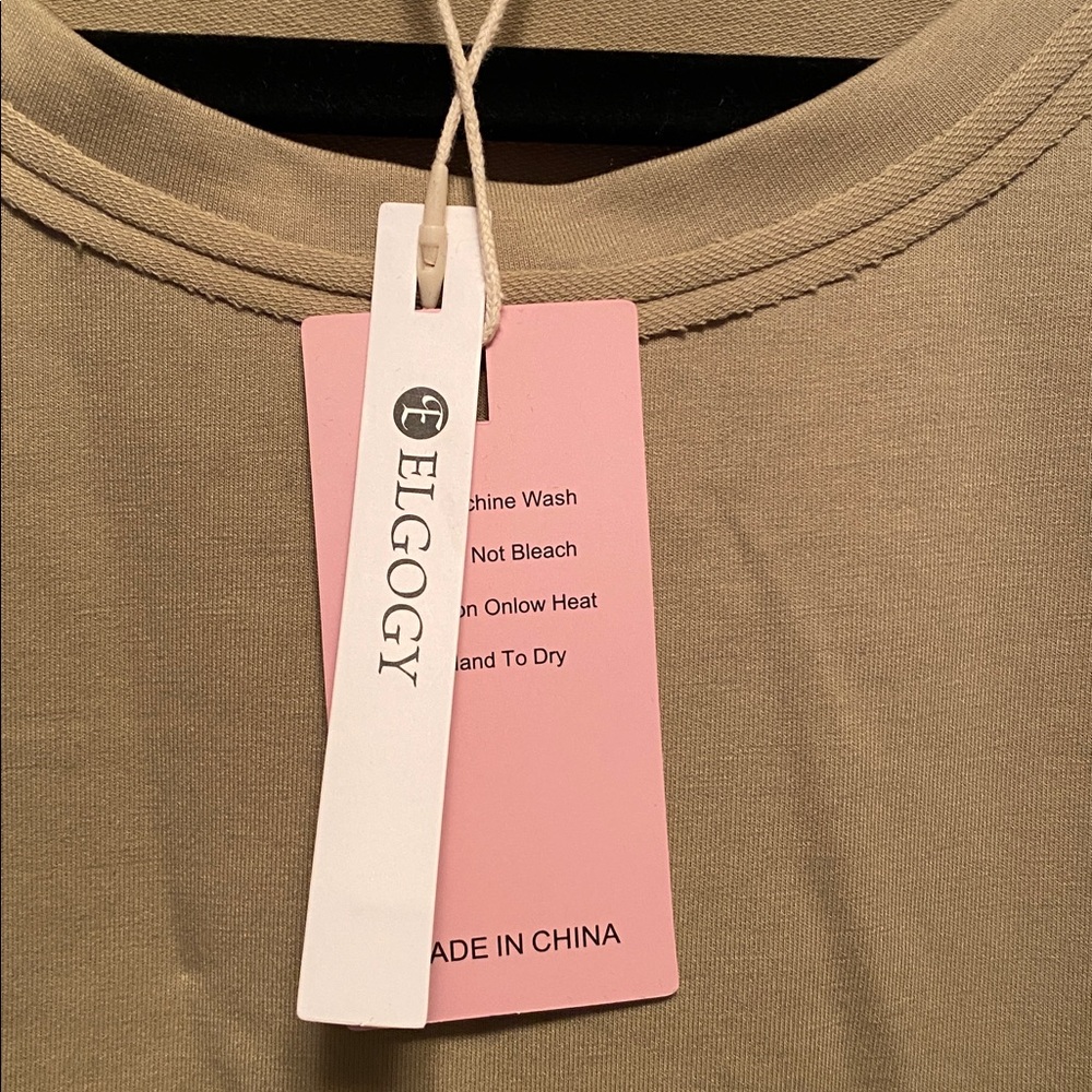 Elgogy Olive Oversized Crop Top…size XL - Picture 6 of 6